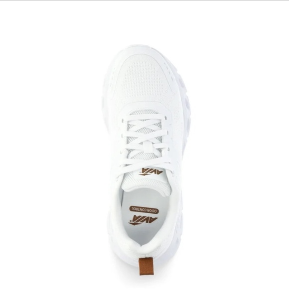 NWT Avia Women's Athletic Light Runner Shoes, Size 7M - Picture 2 of 5